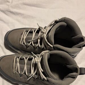 Nike Men's Gray High-Top Boots